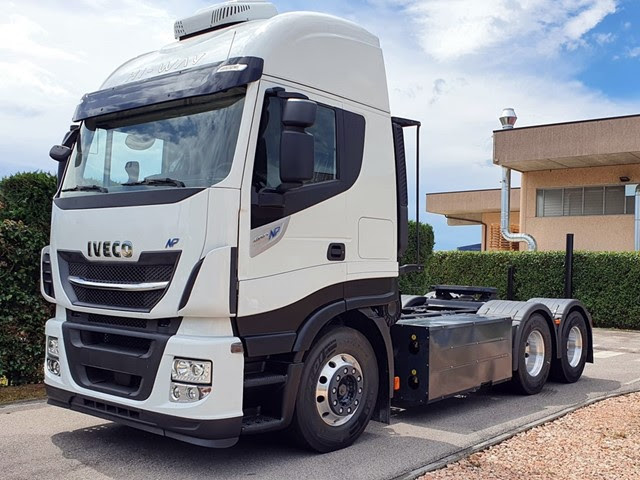 IVECO natural gas truck image