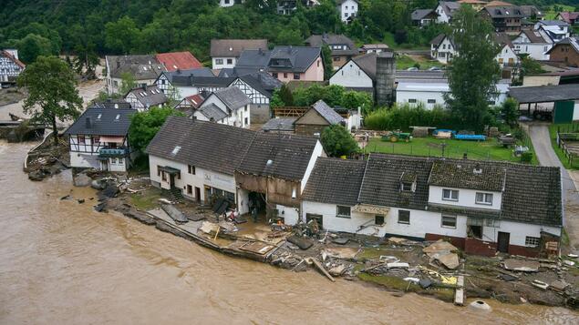 heavy storm damage in North Rhine-Westphalia, Rhineland-Palatinate, and Bavaria