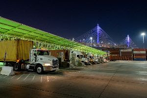 Port of Long Beach semis image