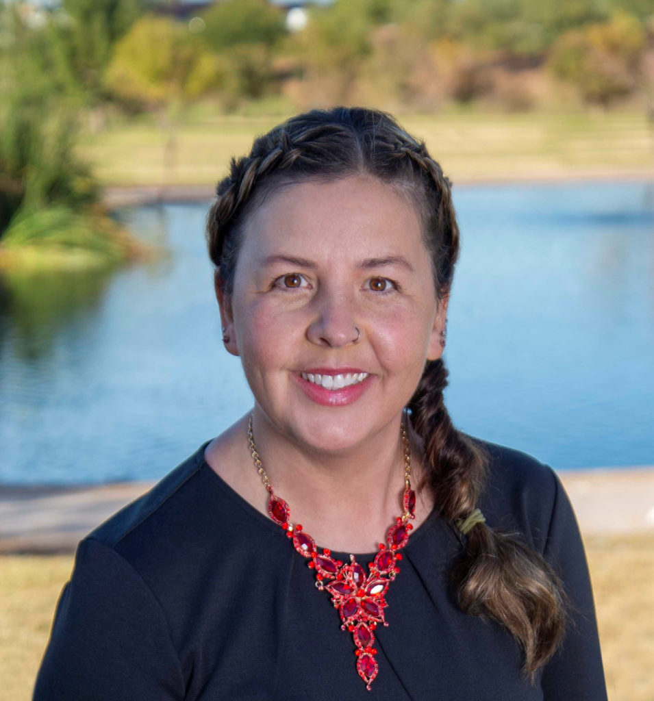 Lisa Apolinski headshot