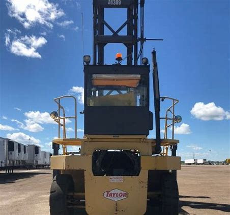 Taylor THDC-955 Loaded Container Handler image