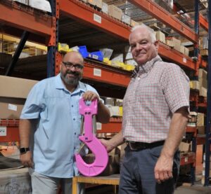 LiftPull’s Ruben Delgadillo (left) and Oscar Richerson with a larger (25t) remotely