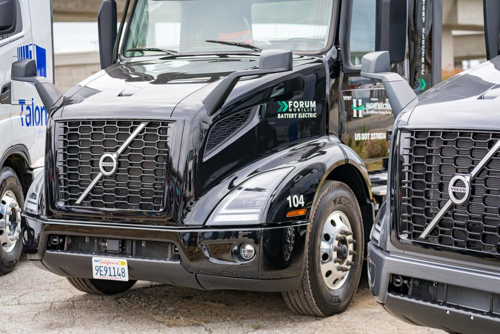 Port of Long Beach truck image