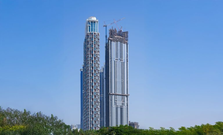Raimondi LR213 elevates Dubai’s skyline to new heights with highest climbed crane