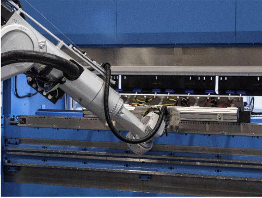 The acquisition of robotics specialist and established partner Sistec AM bolsters the integration of Prima Power solutions to the next level image